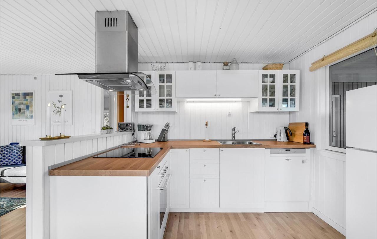 Stunning Home In Fano With House A Panoramic View エクステリア 写真