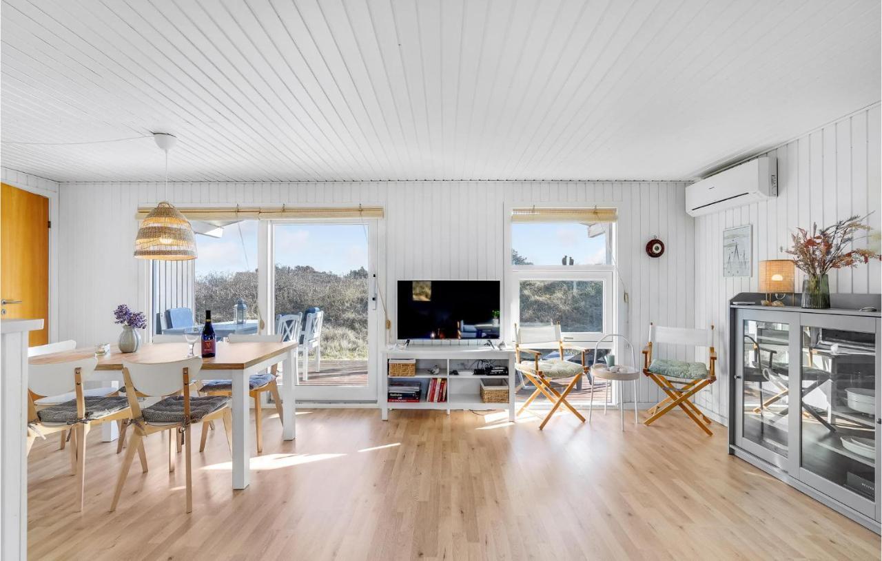Stunning Home In Fano With House A Panoramic View エクステリア 写真