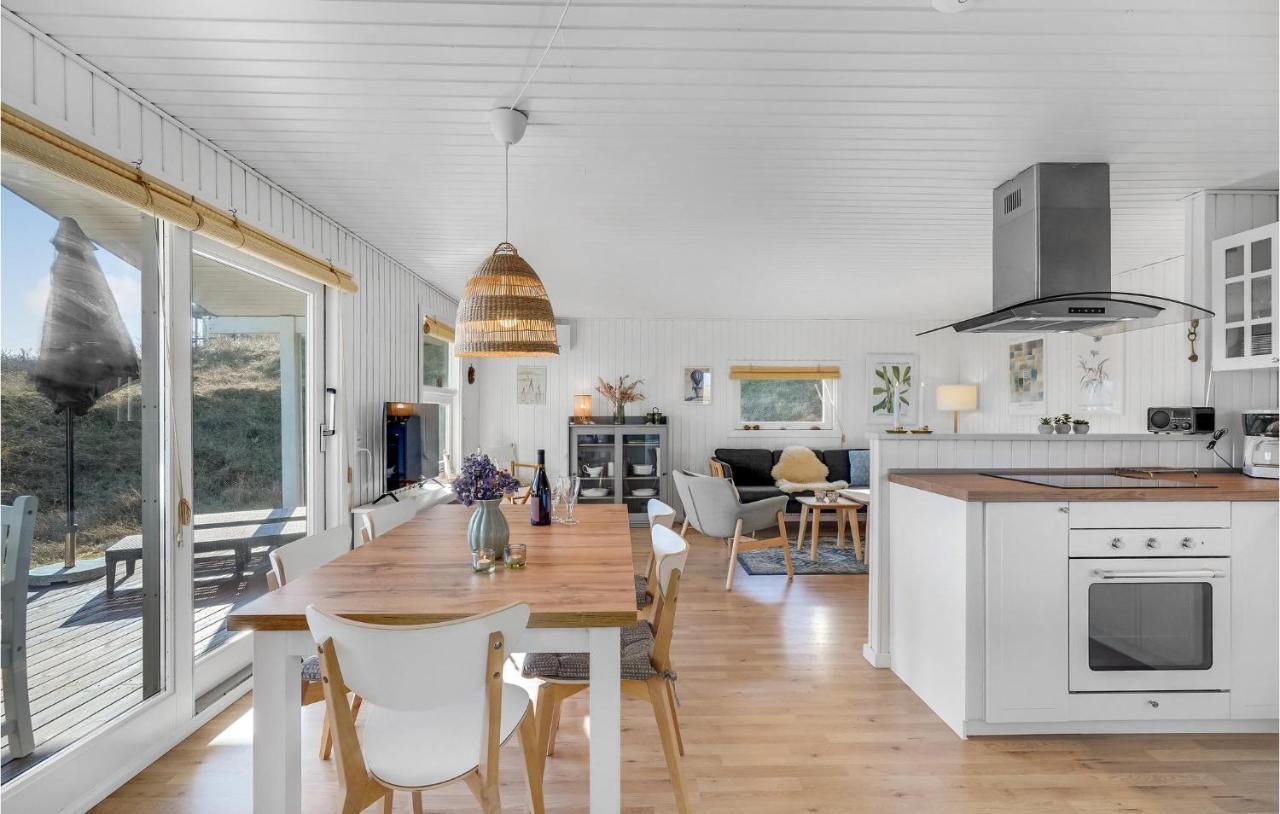 Stunning Home In Fano With House A Panoramic View エクステリア 写真